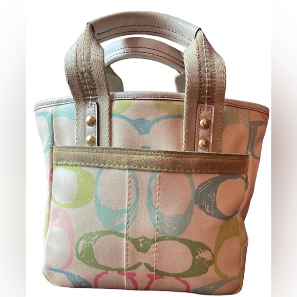 Summer Coach Hand Tote - Picture 5 of 6